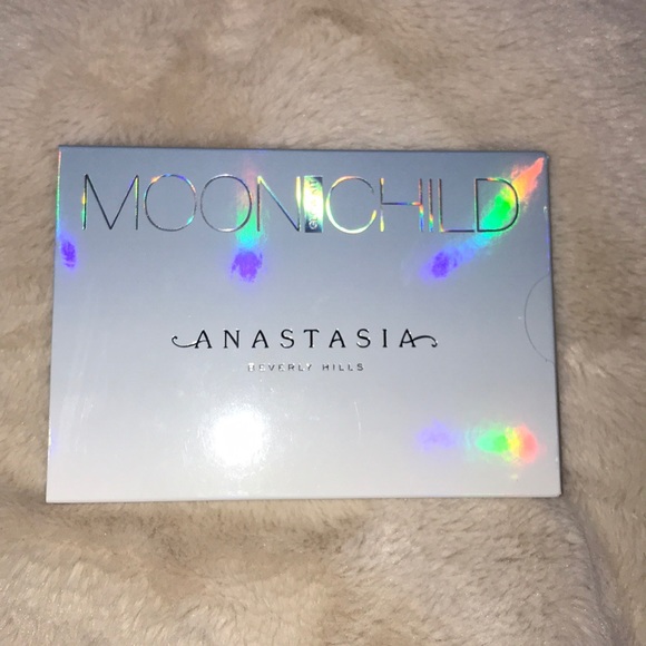 Anastasia Beverly Hills Other - moonchild glow kit